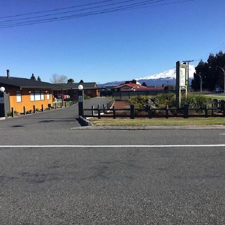 Waiouru Welcome Inn Экстерьер фото